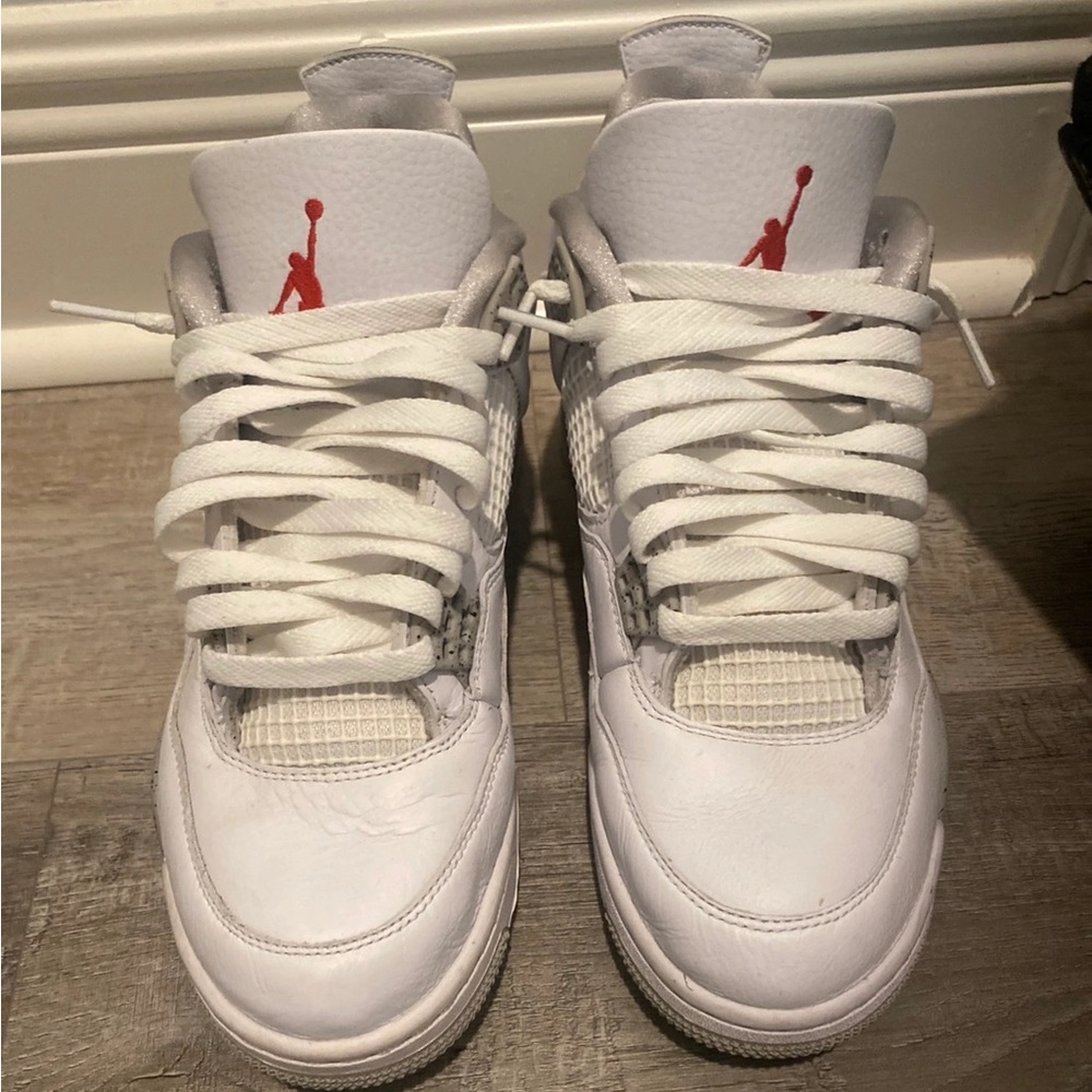 Jordan 4 “White Oreo”